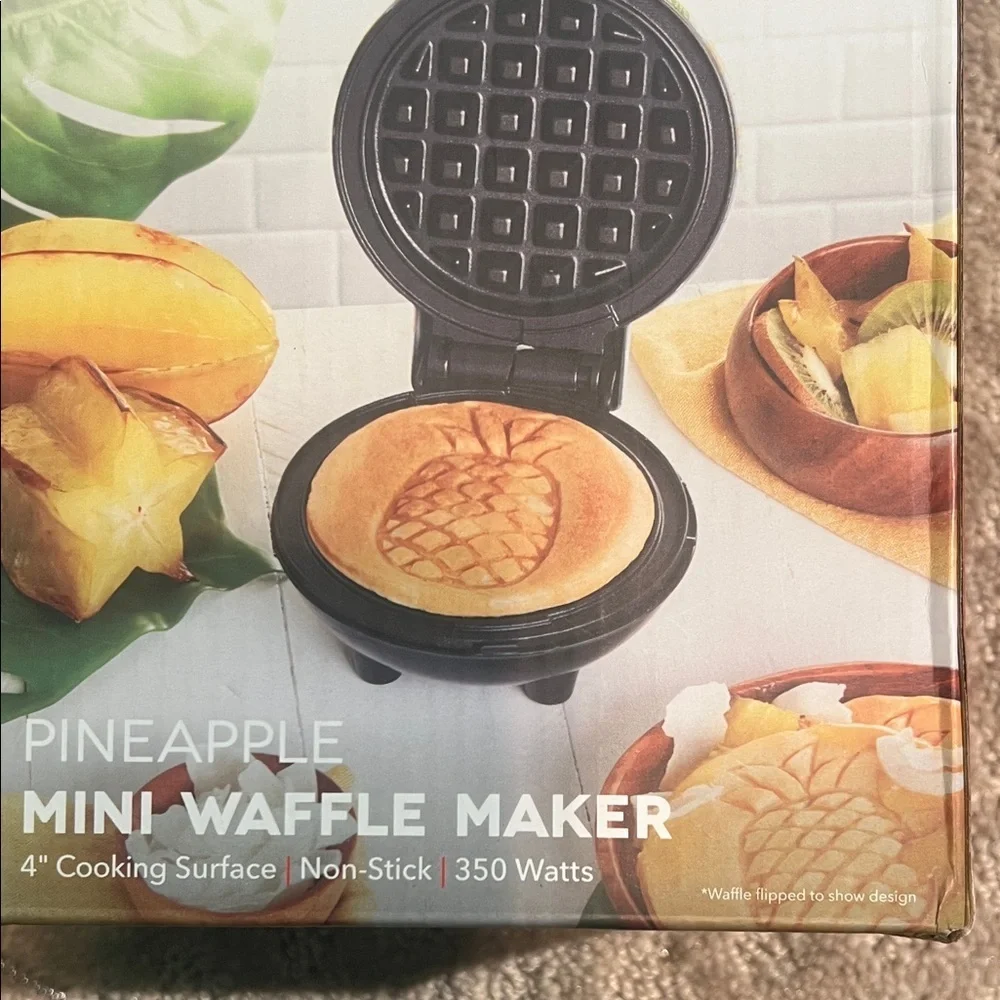 Ash Pineapple Mini Waffle Maker - White and Yellow
